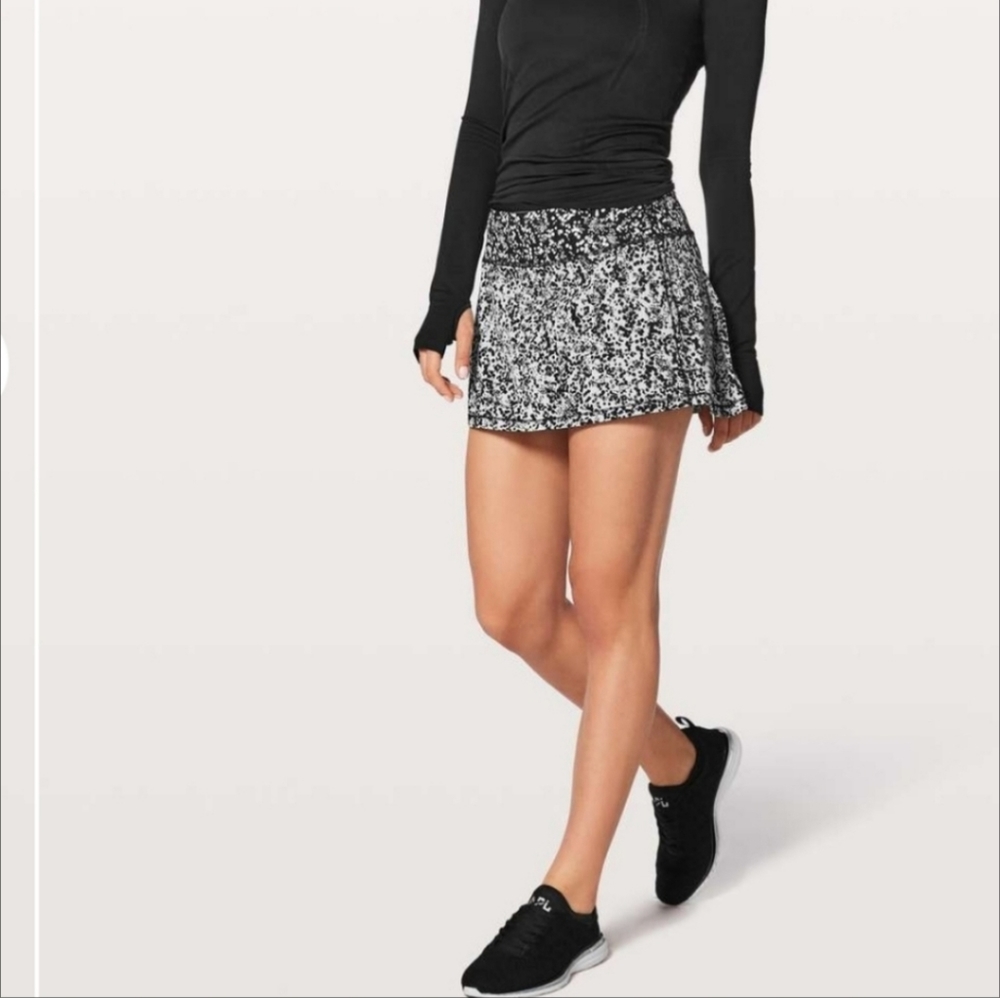 Lululemon Pace Rival Skirt Shorts Chirakasu Alpine White and Chirasu Black 8